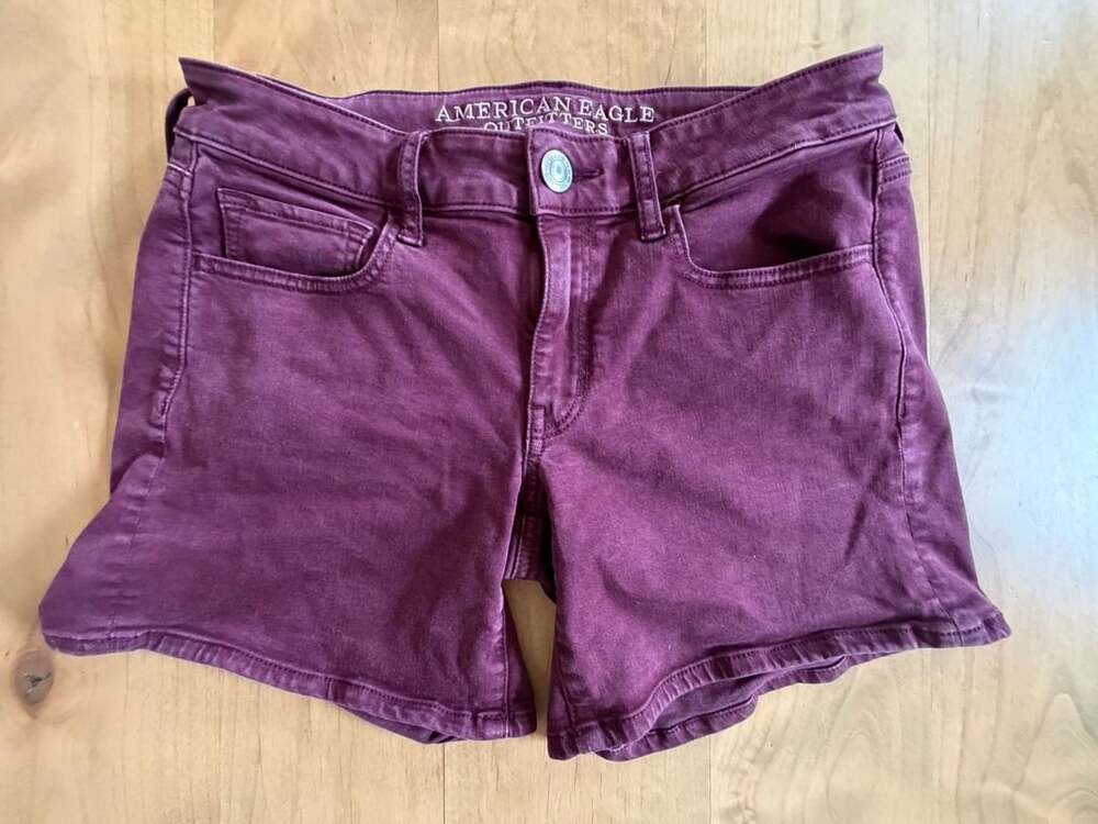 American Eagle Outfitters Midi Super Stretch Burgundy Denim Shorts Size 6
